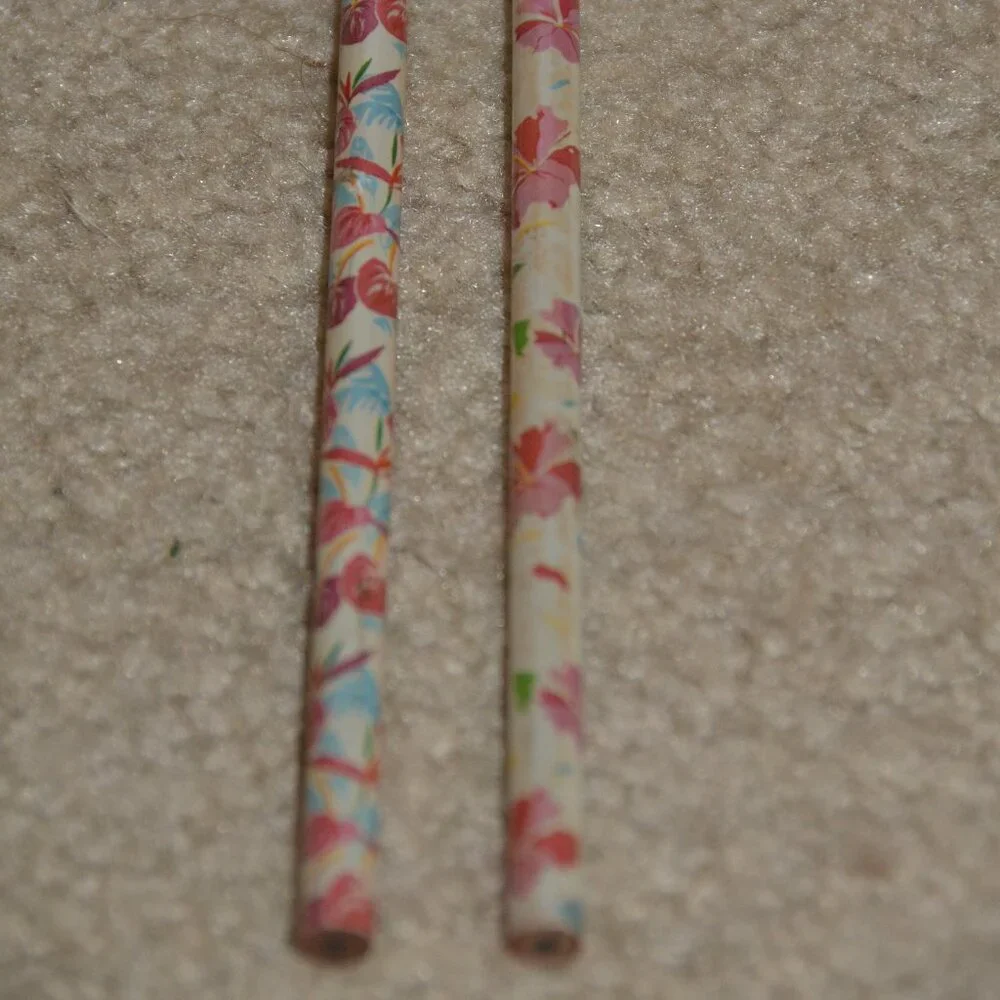 2 VINTAGE COLLECTIBLE UNUSUAL 1985 Japan FLOWER PEARL #2 LEAD UNSHARPENED PENCIL